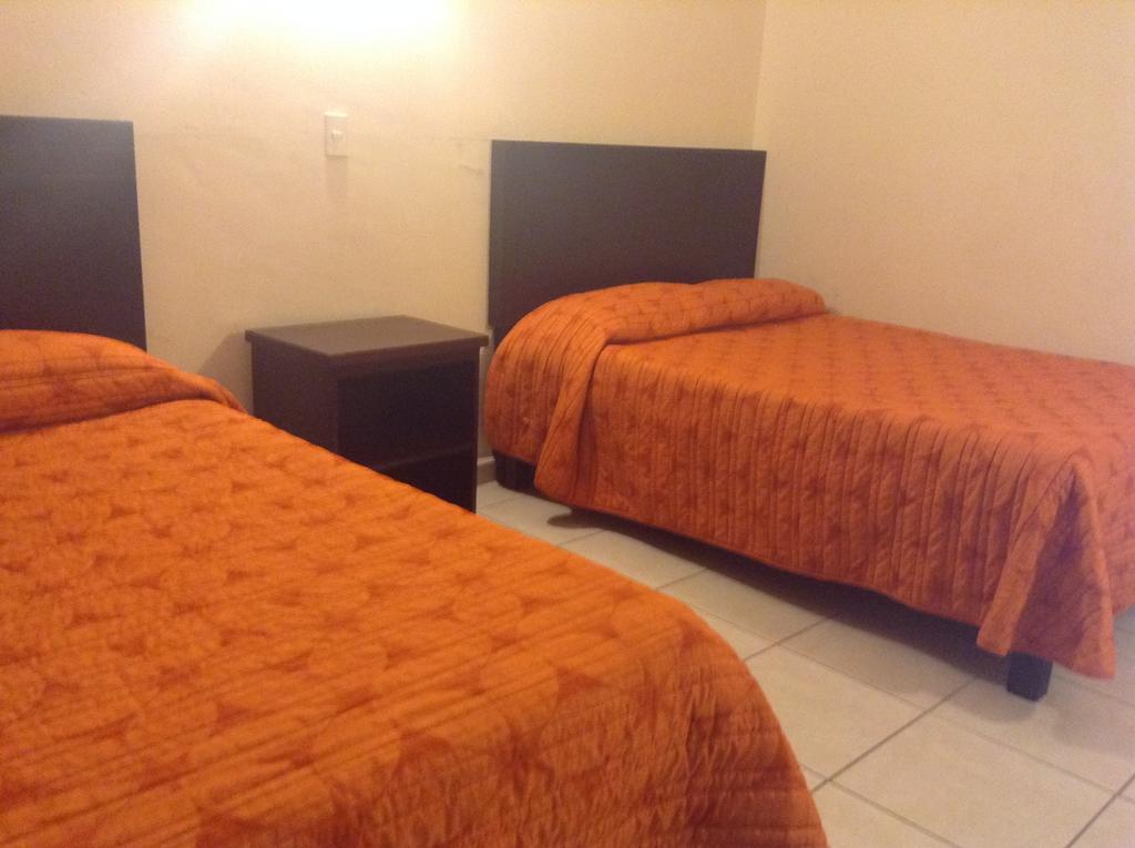 סן קרלוס Los Jitos Hotel & Suites מראה חיצוני תמונה